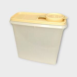 Vintage Tupperware Cereal Storage Container Flip Pour Spout Lid Tan 8" x 4"